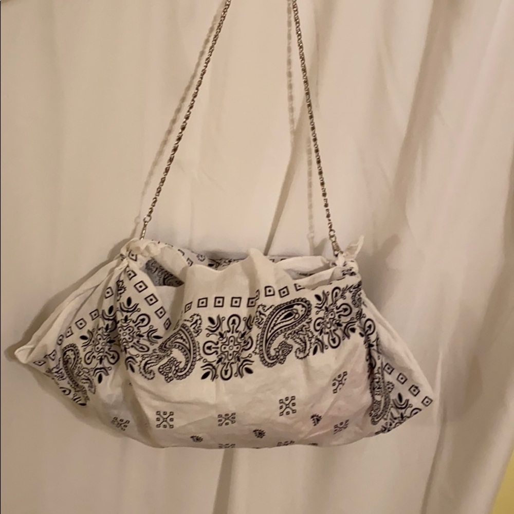 DIY BANDANA BAG!!